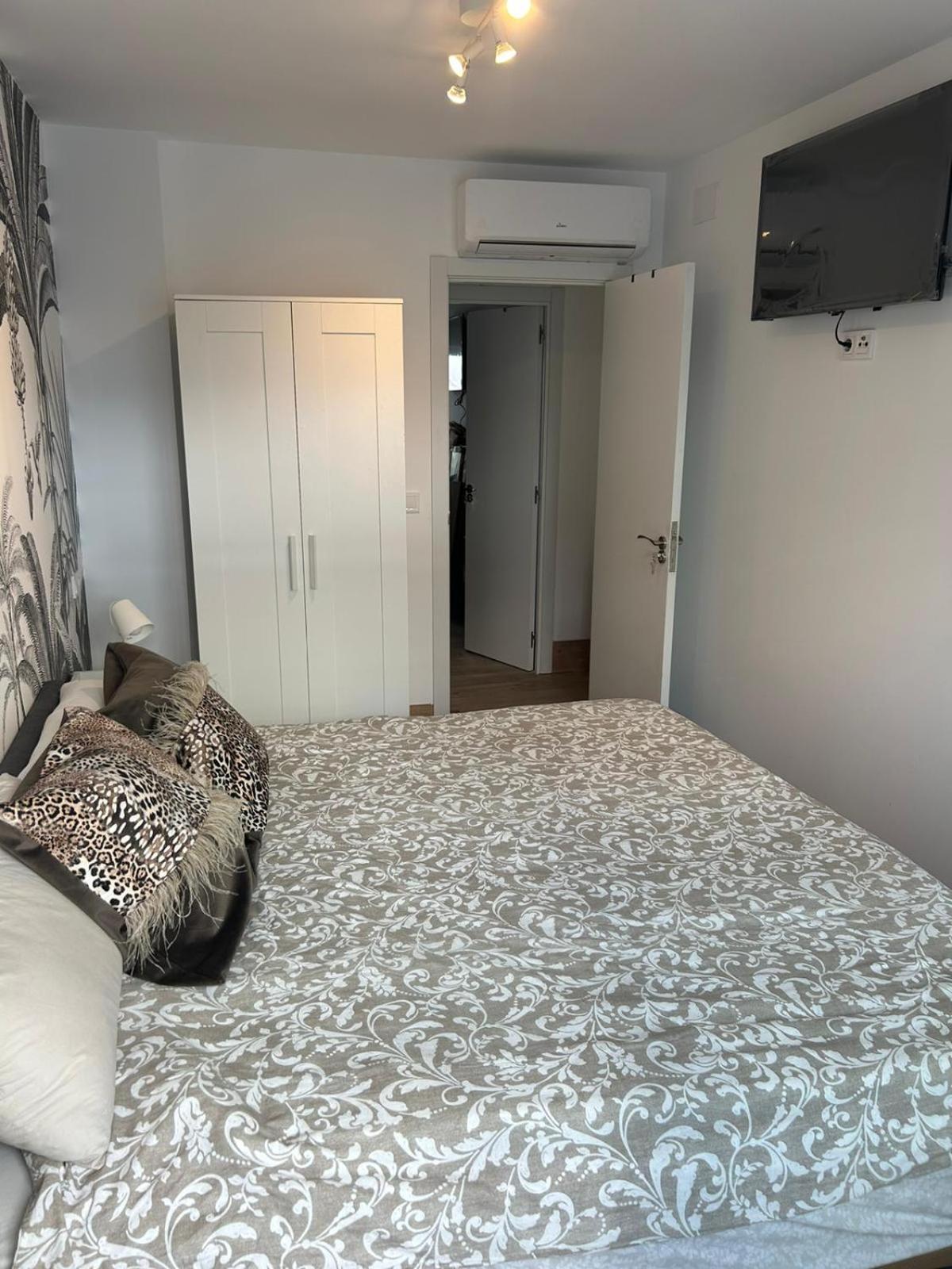 La Maison Del Mar Guest House مالقة المظهر الخارجي الصورة