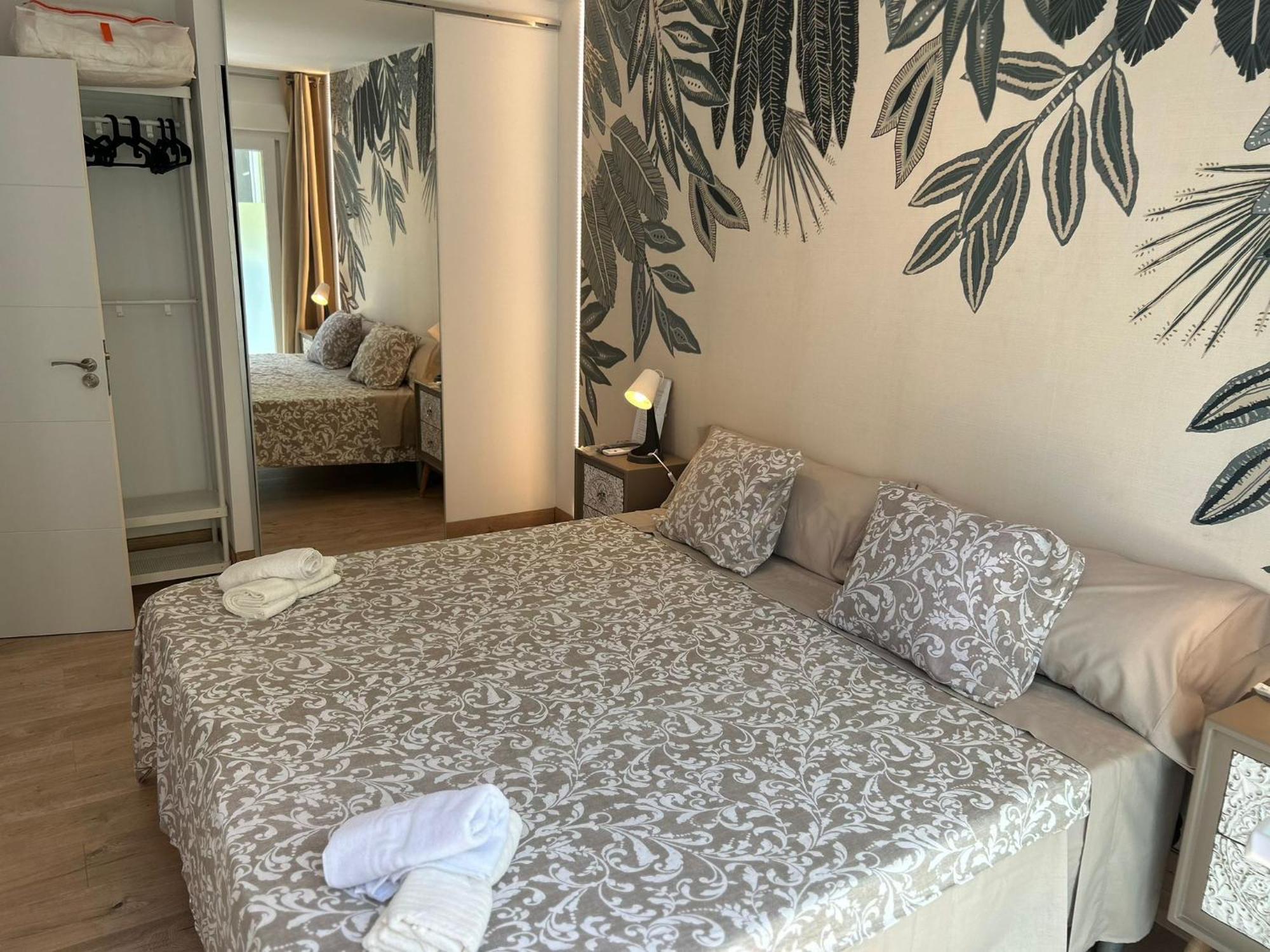 La Maison Del Mar Guest House مالقة المظهر الخارجي الصورة